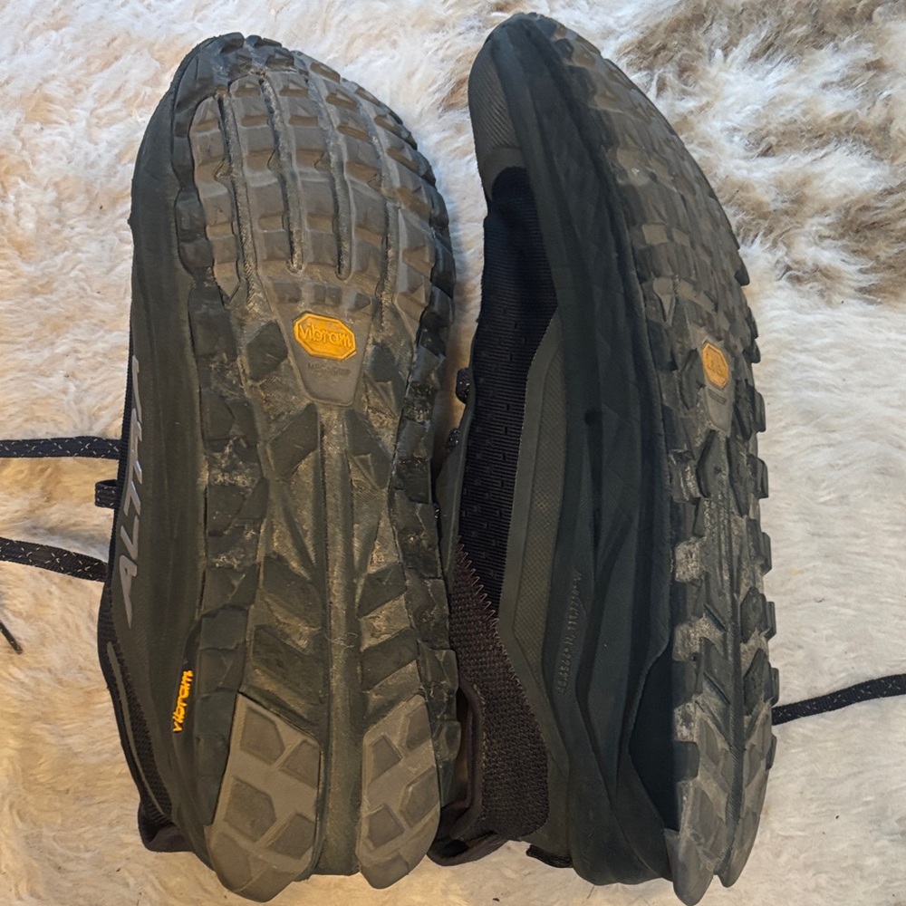 Altra Men's Black and Olive Green Trail Runners - Picture 4 of 6
